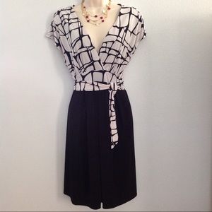 GRAPHIC PRINT BLACK WHITE DRESS